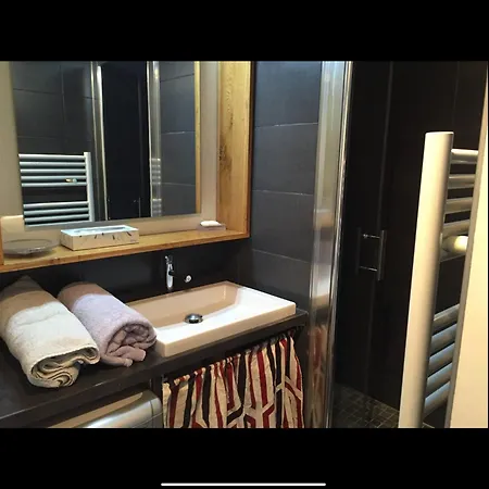 Private Heaven Center Homestay *